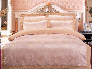 Оренбургская область - Гай -  2019 - Жаккардовое постельное белье с вышивкой