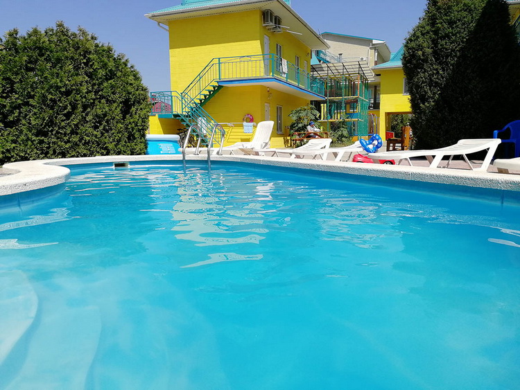 бронировать отель