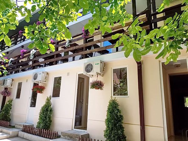 Гостевой дом «Семейный дворик»