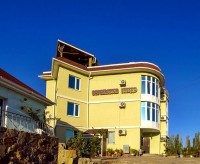 Судак отдых с детьми - гостевые дома с детской площадкой - Отель «Воробьиное гнездо»