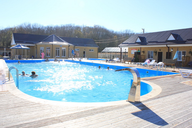 цены на отдых в гостевых домах с бассейном