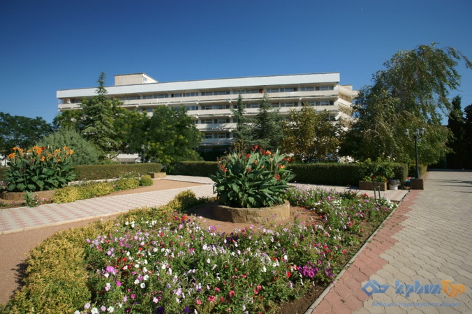 гостиницы и отели с бассейном