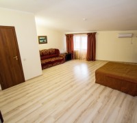 Анапа недорогие гостевые дома с бассейном - Отель «Робинзон»