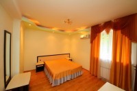 Сукко забронировать отель с бассейном - Гостевой дом «Лев»