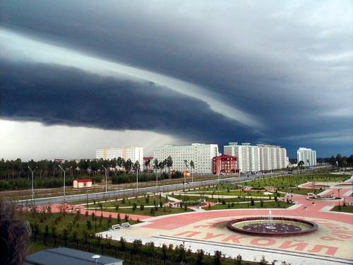 ТУЧА НАД ГОРОДОМ
