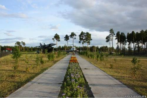 Парк боевой техники.