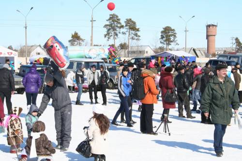 Возле поселка
